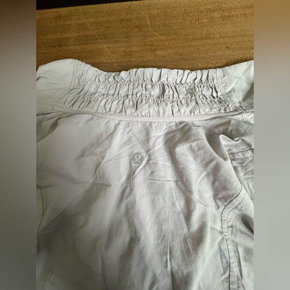 Lululemon Sights Seen Sweat Wicking Jacket in Iced Lilac No Bulk Lightweight - Picture 8 of 11